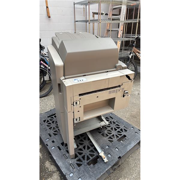 CANON COMMERCIAL COPY MACHINE WITH STAPLER & 3-HOLE PUNCH *WORKING CONDITION UNKNOWN*