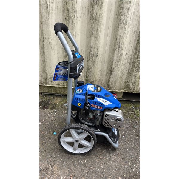 YAMAHA POWERSTROKE GAS PRESSURE WASHER *NO HOSE OR WAND/WORKING CONDITION UNKNOWN/MAY BE MISSING