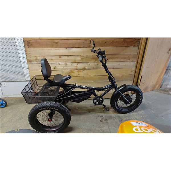 *POWERS ON* TRIVEL AZTECA3 ELECTRIC TRIKE WITH BATTERY (SCREEN DISPLAYS 0000, NO CHARGER, UNKNOWN