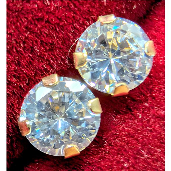 14K(0.3G), CZ 4MM EARRING, SUGGESTED RETAIL VALUE $210