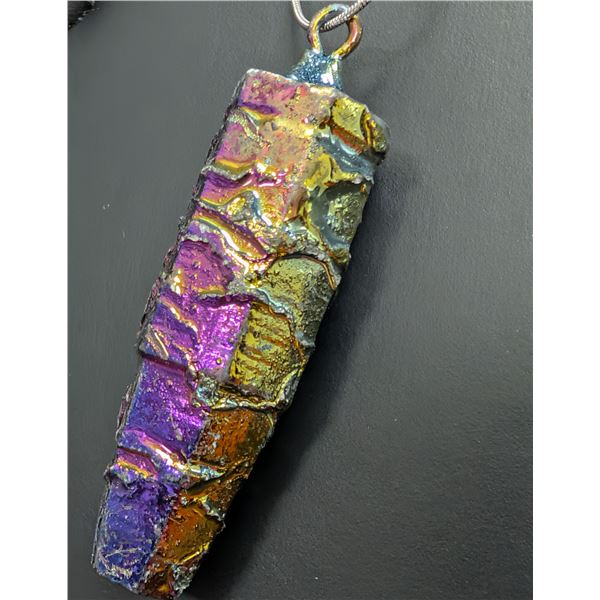 SILVER(APP 13G), RAINBOW TITANIUM AURA QUARTZ NECKLACE 18", SUGGESTED RETAIL VALUE $200