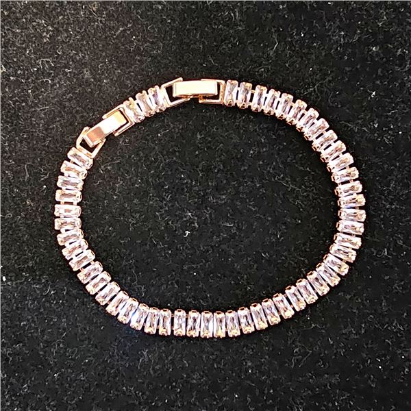 *NEW* 18K GOLD PLATED 5MM EMERALD CUT SIMULATED DIAMOND (CZ) TENNIS BRACELET