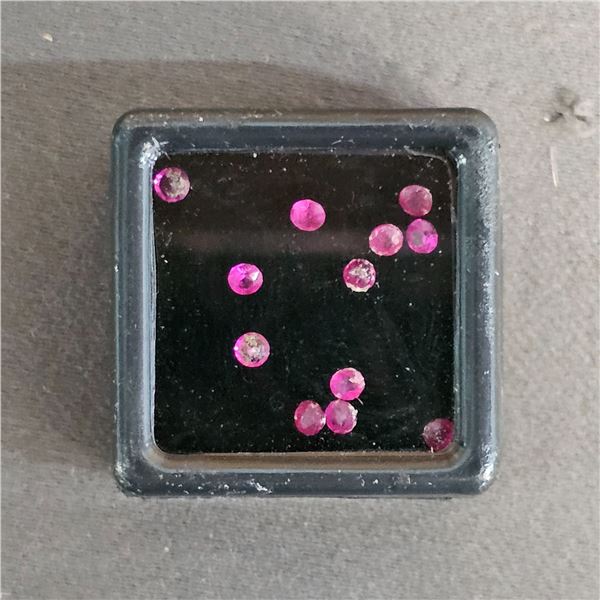 RED OVAL RUBIES: APPROX. 1.25CT