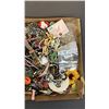 Image 3 : BOX OF ASSORTED FASHION JEWELRY