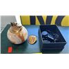 Image 2 : JEWELRY BOX WITH ASSORTED JEWELRY & MORE CONTENTS