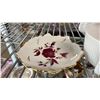 Image 4 : SHELF OF SOUP BOWLS, PLATES & SAUCER