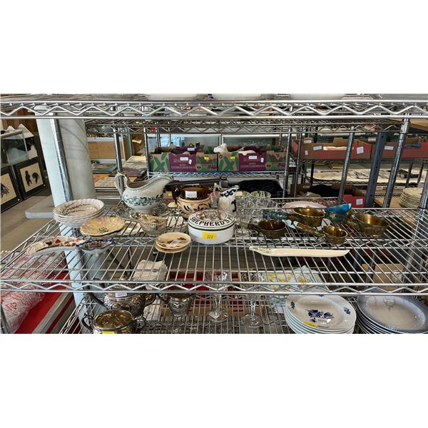 SHELF OF ASSORTED ITEMS INCLUDING; DINNERWARE, GRAVY BOAT, DECORATIVE DISHES & MORE