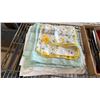 Image 4 : COLLECTION OF ASSORTED CLOTH NAPKINS (SOME LINEN) & (2) CUTLERY TRAYS: 1 TRAY HAS FRENCH IVORY