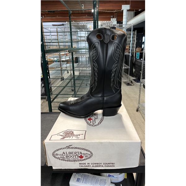 PAIR OF ALBERTA BOOTS BLACK LEATHER MEN'S COWBOY BOOTS: SIZE 12.5 EE