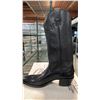 Image 2 : PAIR OF ALBERTA BOOTS BLACK LEATHER MEN'S COWBOY BOOTS: SIZE 10.5 AA