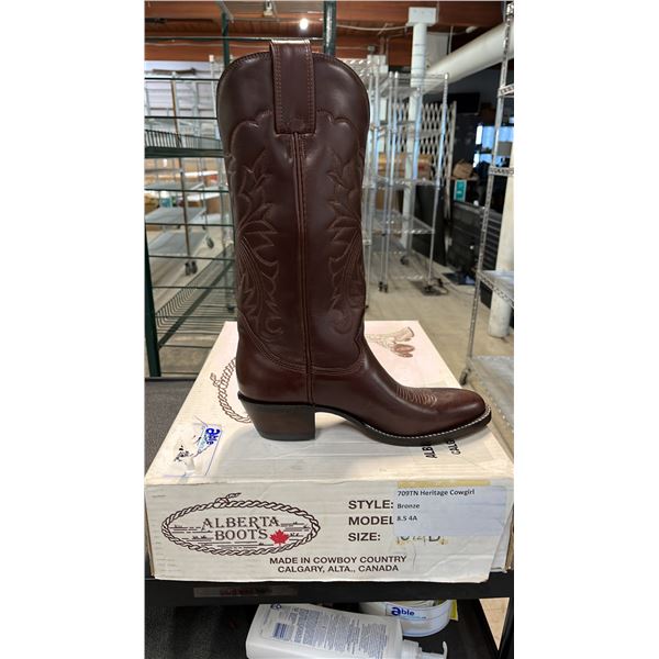 PAIR OF ALBERTA BOOTS BROWN LEATHER LADIES COWBOY BOOTS: SIZE 8.5 4A