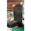 Image 2 : PAIR OF CANADA WEST SHOE BRAMA BOOTS: SIZE 10 3E