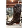 Image 2 : PAIR OF ALBERTA BOOTS DK. BROWN LEATHER MEN'S COWBOY BOOTS: SIZE 12EE