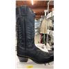 Image 2 : PAIR OF ALBERTA BOOTS BLACK LEATHER MEN'S COWBOY BOOTS: SIZE 12B