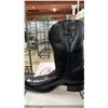 Image 2 : PAIR OF ALBERTA BOOTS BLACK LEATHER MEN'S COWBOY BOOTS: SIZE 12B