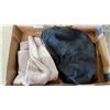 Image 2 : 2 LULULEMON SWEATERS. LADIES SIZE 4 AND 6
