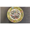 Image 2 : (3) FAMILLE ROSE DRAGON & BUDDHA PLATES