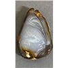 Image 2 : (2) IRON RED AGATE ORNAMENTS