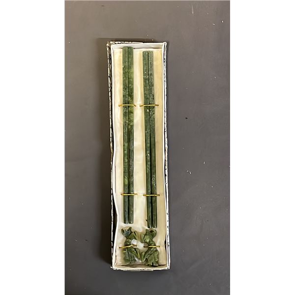 PAIR OF JADE CHOPSTICKS WITH CHOPSTICK RESTS