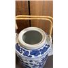 Image 3 : ASIAN PORCELAIN TEAPOT WITH 2 CUPS IN WICKER BASKET *TEAPOT IS MISSING LID*