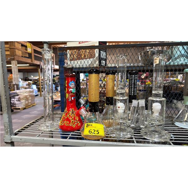 LOT OF ASSORTED FUNCTIONAL GLASS WATER PIPES