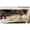 Image 3 : SHELF OF ASSORTED DOLLS