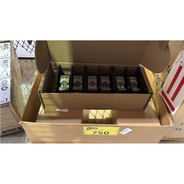 *NEW* BOX OF FERRAZ SHAWMUT POWER DISTRIBUTION BLOCK