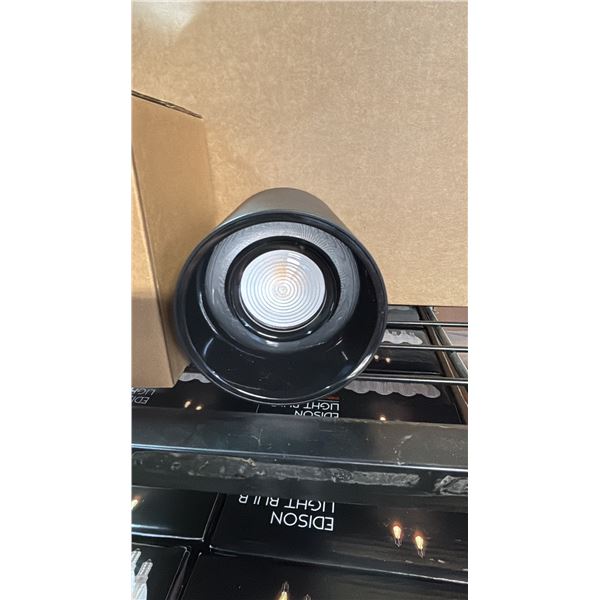 CASE OF BERELLI BER-T28 CYLINDER LIGHT FIXTURES