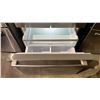 Image 3 : BOSCH 36" WIDE STAINLESS STEEL FRENCH DOOR FRIDGE WITH BOTTOM FREEZER DRAWER