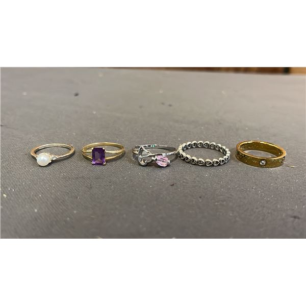 CARTIER 18KT GOLD LOVE RING, 14KT GOLD RING WITH PURPLE STONE & (3) FASHION RINGS: SIZES 4 - 9