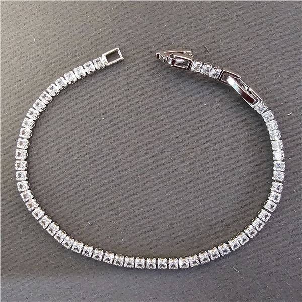 *NEW* PLATINUM PLATED 2.5MM PRINCESS CUT SIMULATED DIAMOND (CZ) TENNIS BRACELET: ADJUSTABLE 7"-7.5"L