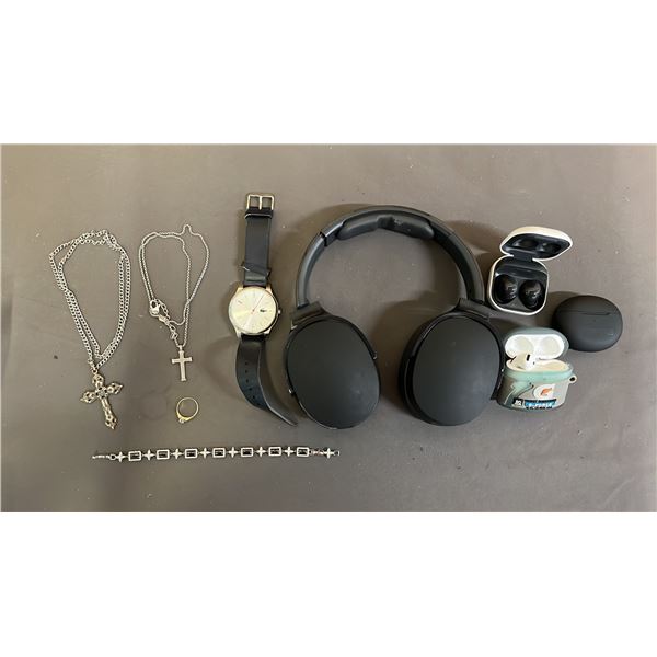 WIRELESS HEADPHONES, SAMSUNG WIRELESS EARBUDS, URBANISTA CHARGING CASE W/1 EARBUD & AIRPODS