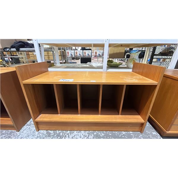MCM WOOD RECORD STAND