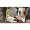 Image 5 : PALLET OF HOUSEHOLD ITEMS: CLOTHING, GLASSWARE, CAST IRON GRILL PAN, VASES & MORE *MUST TAKE ALL ON
