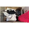 Image 7 : PALLET OF HOUSEHOLD ITEMS: CLOTHING, GLASSWARE, CAST IRON GRILL PAN, VASES & MORE *MUST TAKE ALL ON