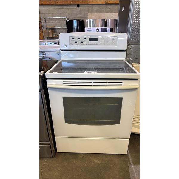 LG FLAT TOP ELECTRIC RANGE WITH CONVECTION OVEN