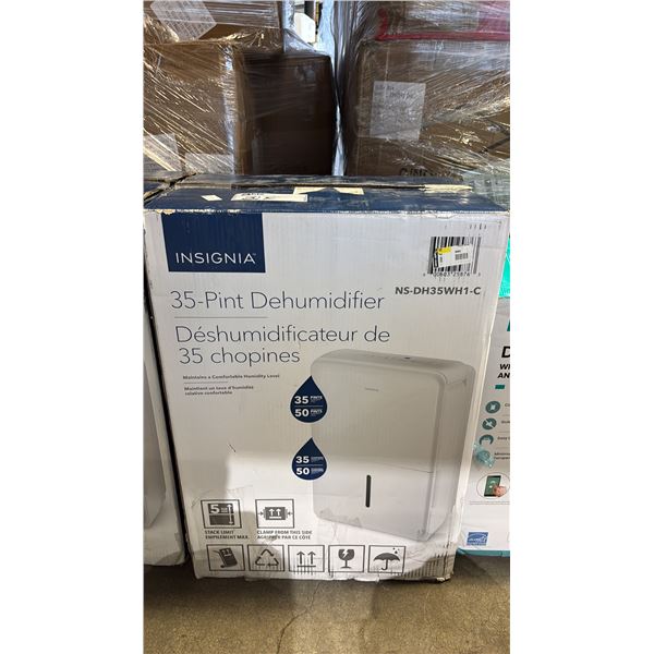 INSIGNIA 35-PINT DEHUMIDIFIER  *IN BOX/WORKING CONDITION UNKNOWN/MAY BE MISSING PARTS AND OR