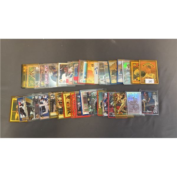 ASSORTED BASEBALL CARDS