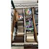 Image 2 : ASSORTED BASEBALL CARDS