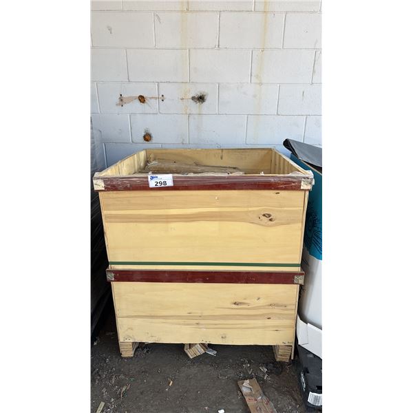 PALLET OF HENRY SINGER SUIT BAGS & ZIPPERED PANT BAGS *MUST TAKE ALL ON PALLET*