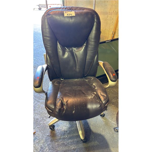 SERTA LEATHER OFFICE CHAIR *NEEDS CLEANING*