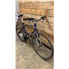 Image 2 : GAINT FCR4 24-SPEED BICYCLE
