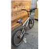 Image 3 : NO NAME SINGLE SPEED BICYCLE *NO FRONT BRAKE*