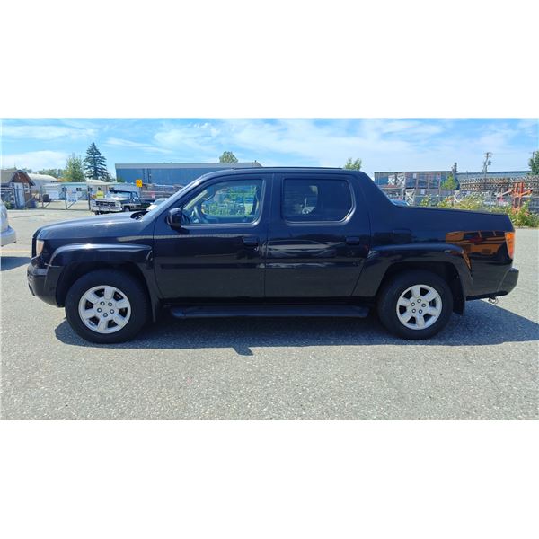 2006 HONDA RIDGELINE, 4 DOOR PICKUP TRUCK, BLACK, VIN 2HJYK16536H546278,