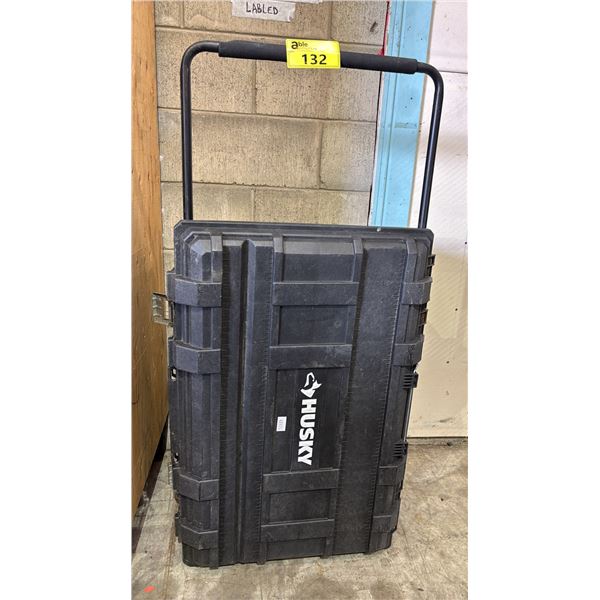 HUSKY ROLLING TOOL CHEST WITH TELESCOPING HANDLE