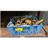 Image 1 : TOTE OF ASSORTED BRASS BALL VALVES