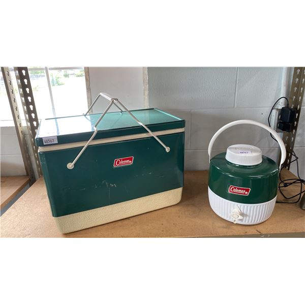 VINTAGE COLEMAN PICINIC COOLER AND WATER JUG