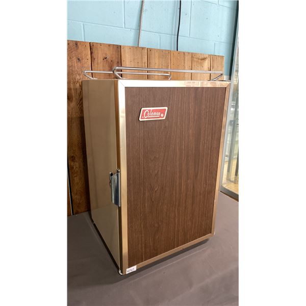 VINTAGE 1970"S COLEMAN FRIDGE STYLE CAMPING COOLER