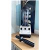 Image 2 : VITA-MIX 5000 TOTAL NUTRITION CENTER BLENDER