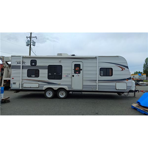 2011 JAY FLIGHT TRAVEL TRAILER, WHITE, VIN 1UJBJ0BN2B77B0053